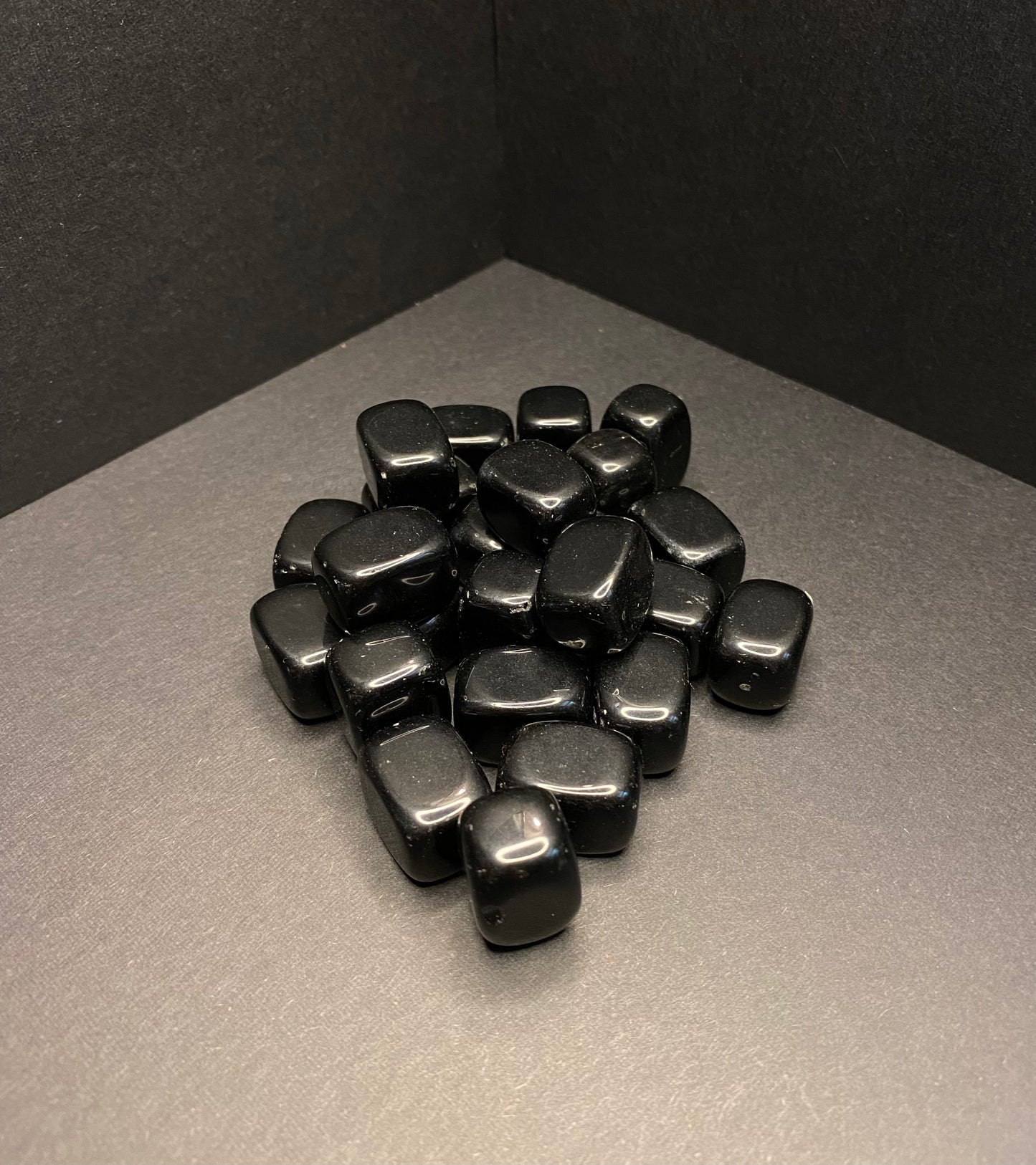 Obsidian Cubes - Nymphs Nook