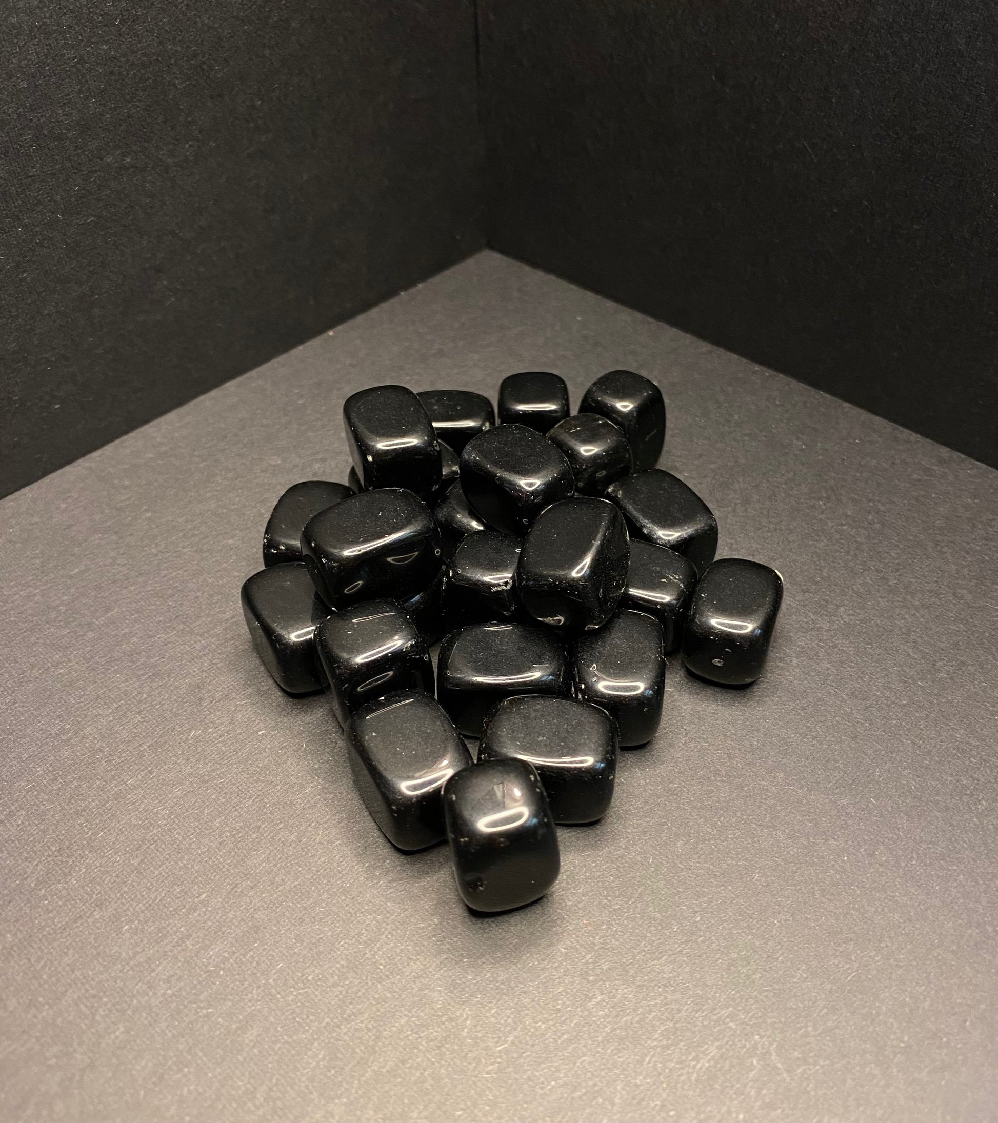 Obsidian Cubes - Nymphs Nook